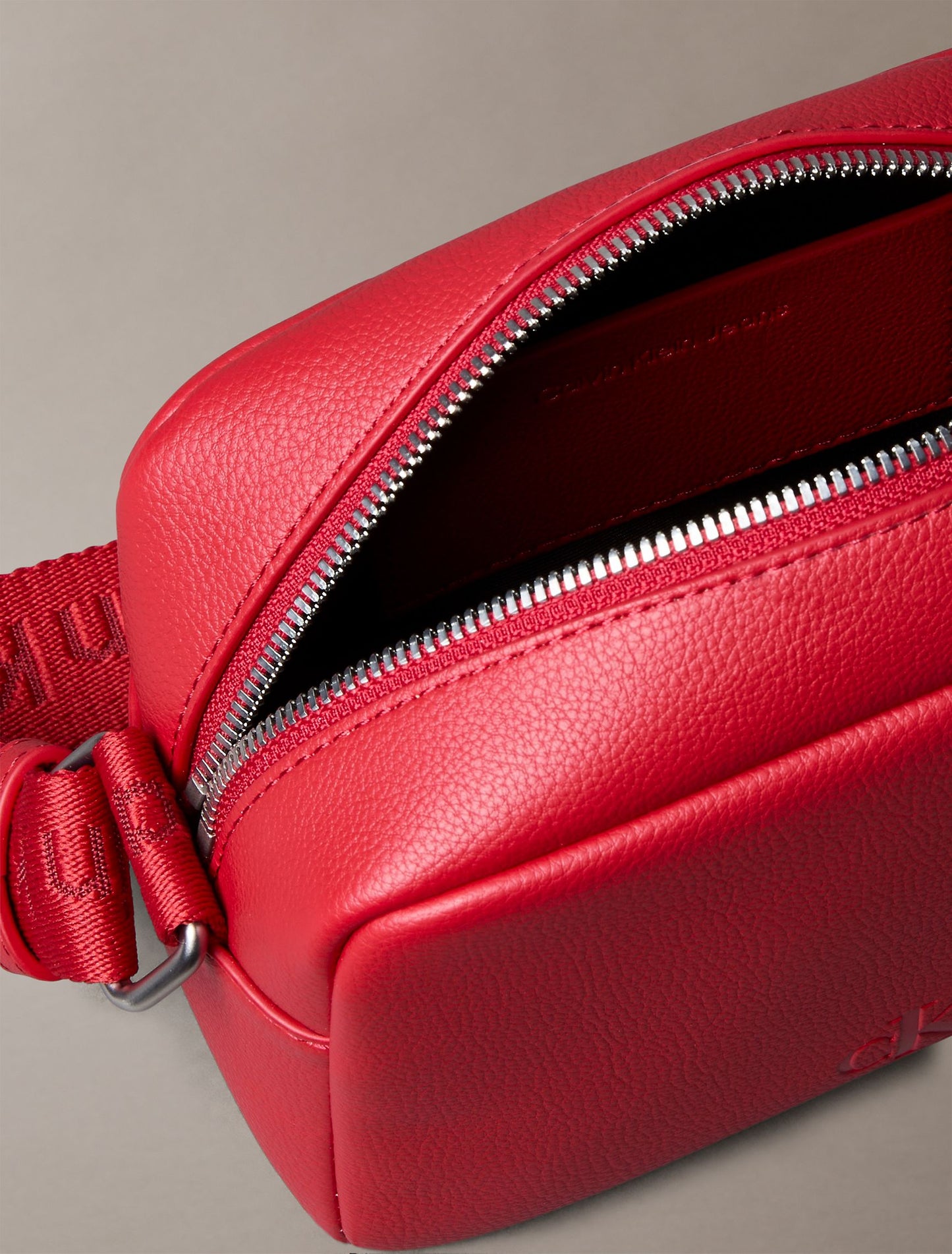 All Day Round Camera Bag (Lava Falls)