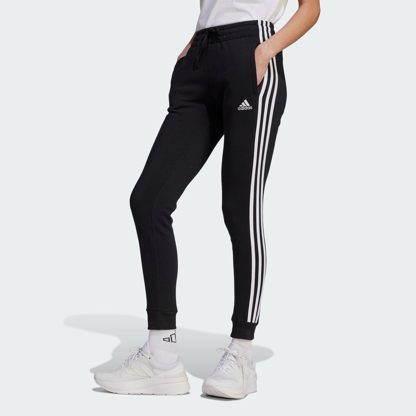 Essentials 3-Stripes Fleece Pants (Black / White)