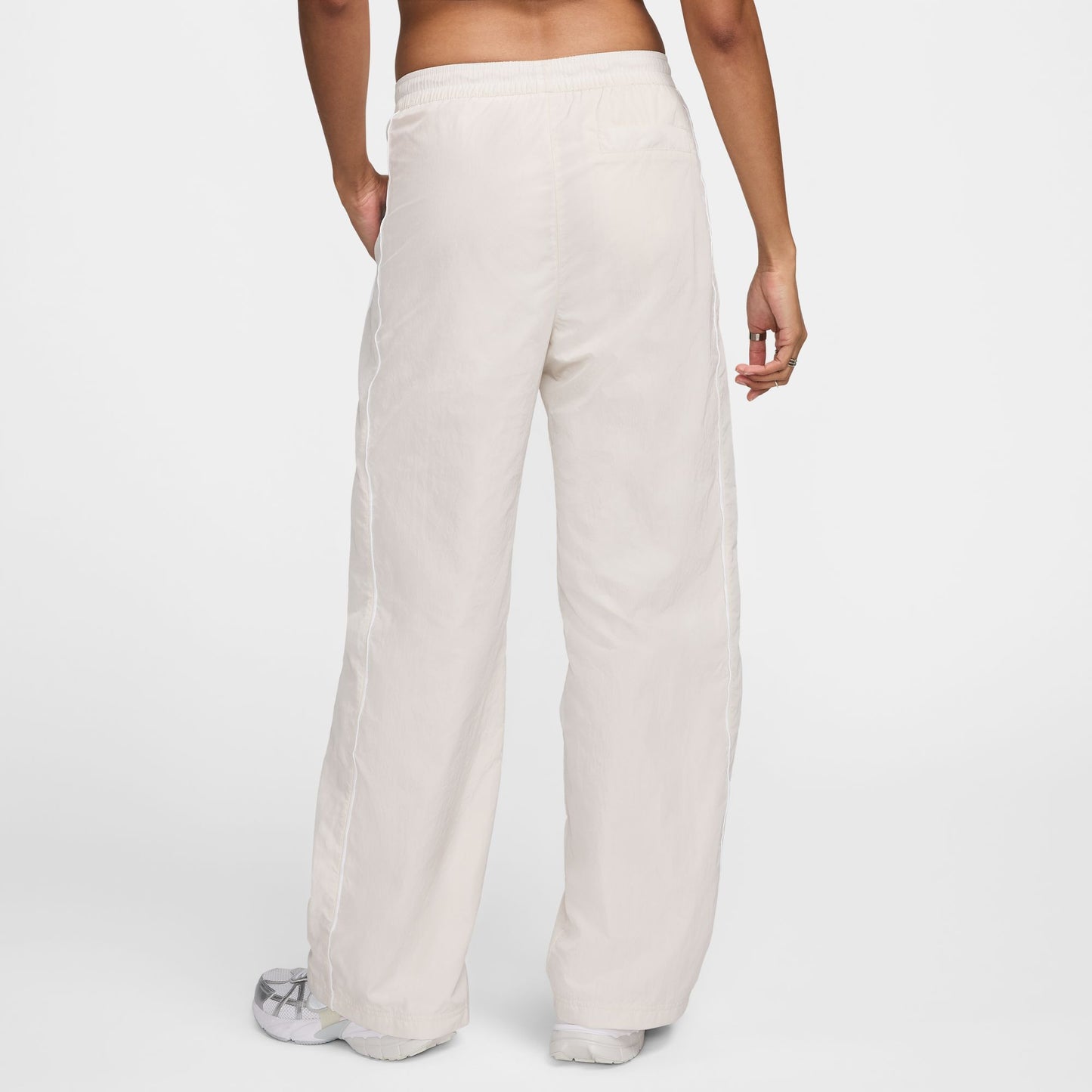 Windrunner High-Waisted Woven Open-Hem Pants (Light Orewood Brown)