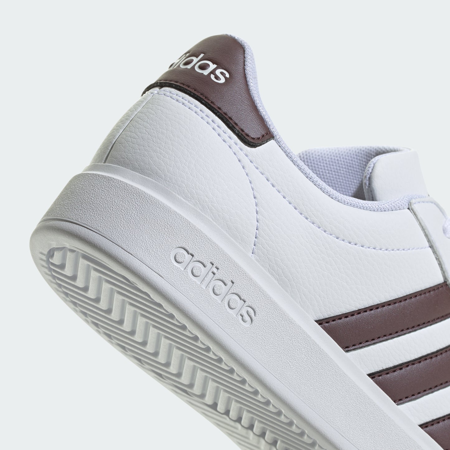 Grand Court 2.0 Shoes (White / Brown)