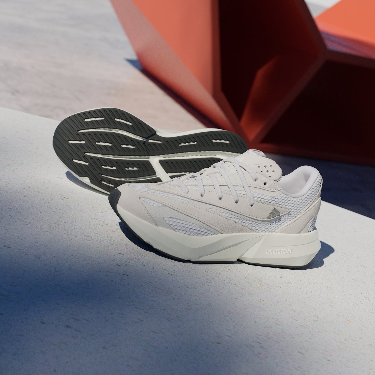 Lightblaze Shoes (White / Grey)
