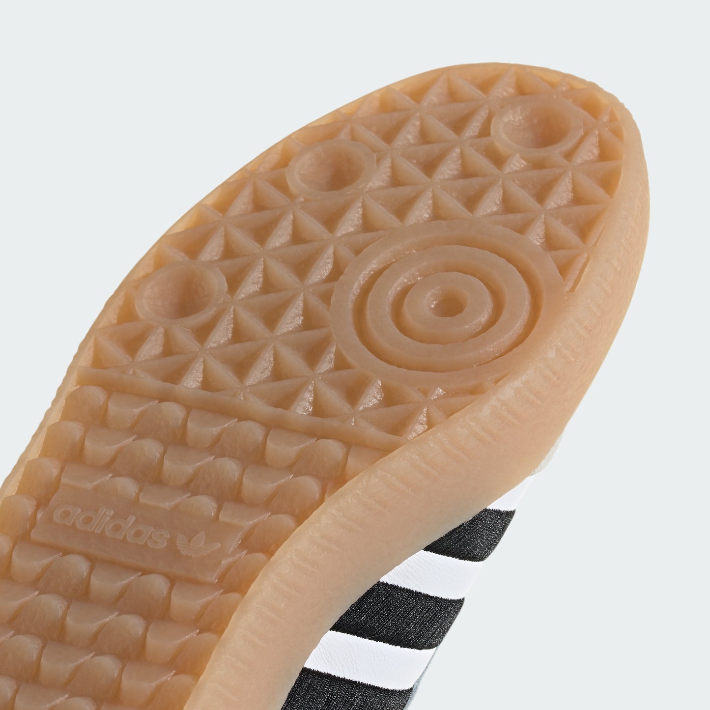 Sambae Shoes (White / Black)