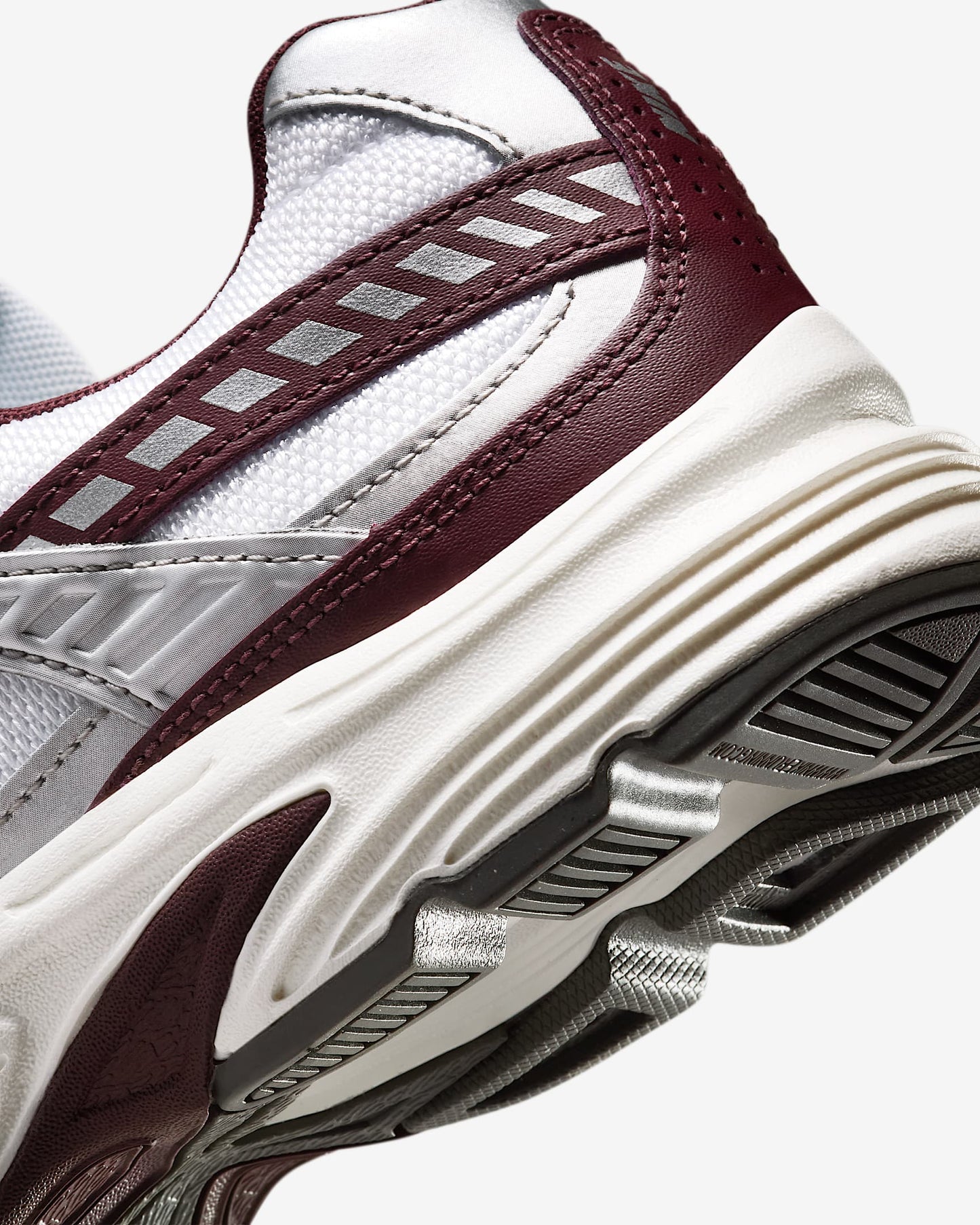 Initiator Shoes (White / Burgundy)