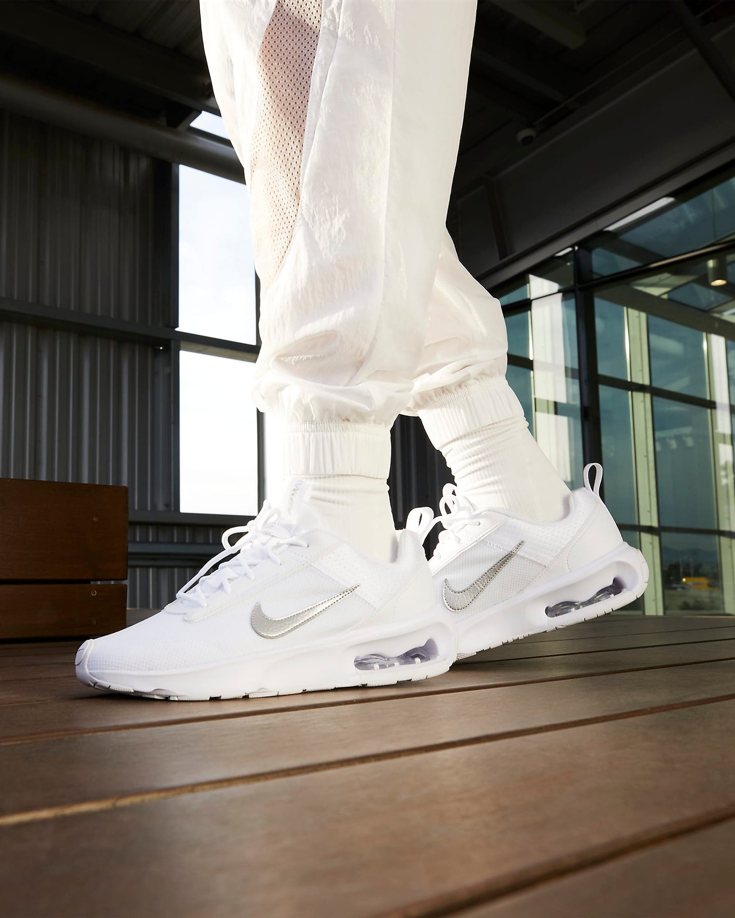 Air Max INTRLK Lite (White)