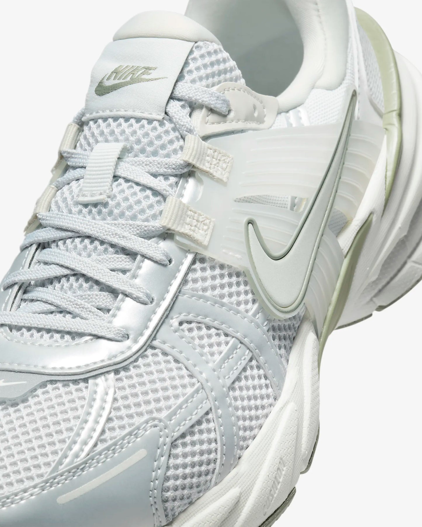 V2K Run Shoes (Photon Dust / Summit White / Light Army / Light Silver)