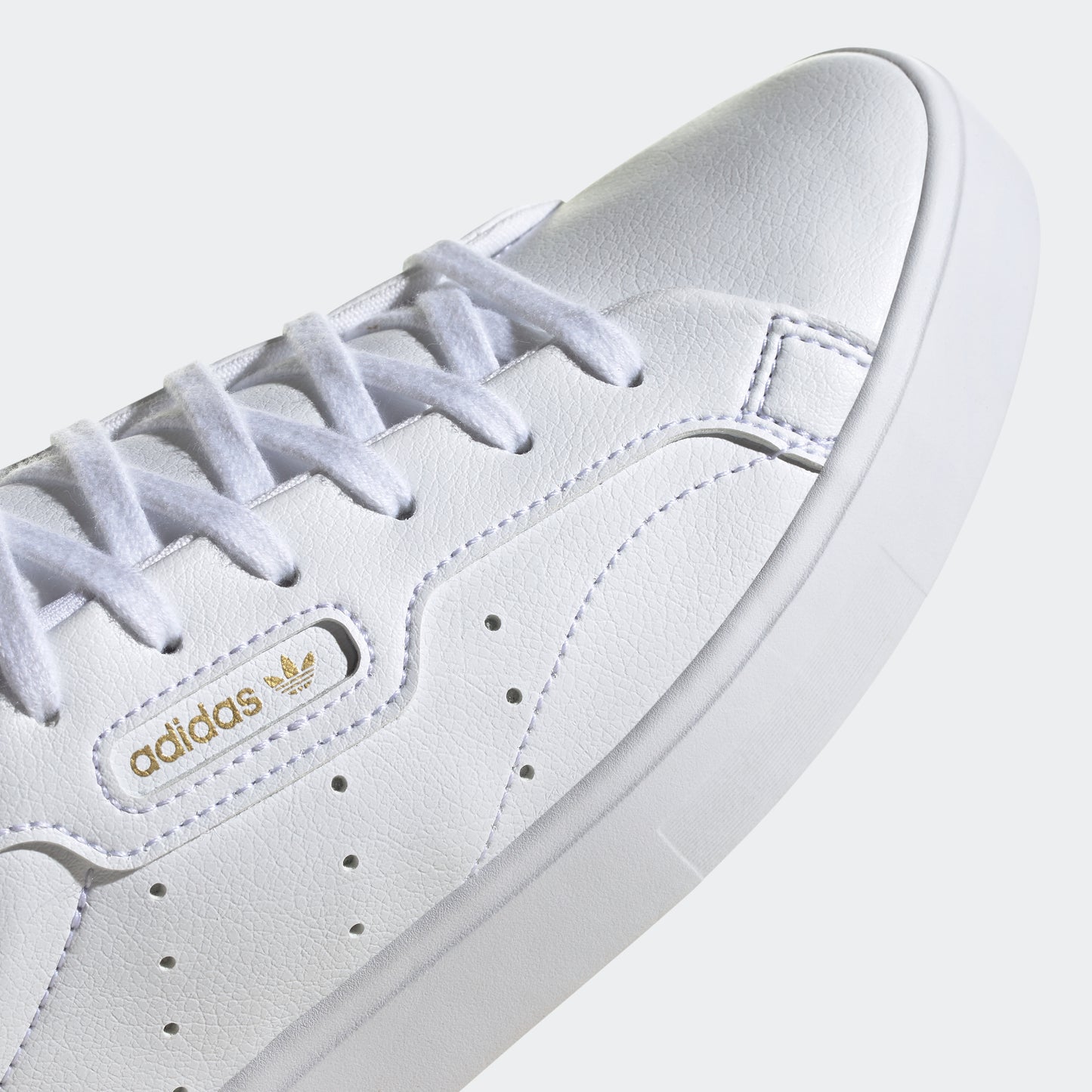 Sleek Shoes (White / Gold)