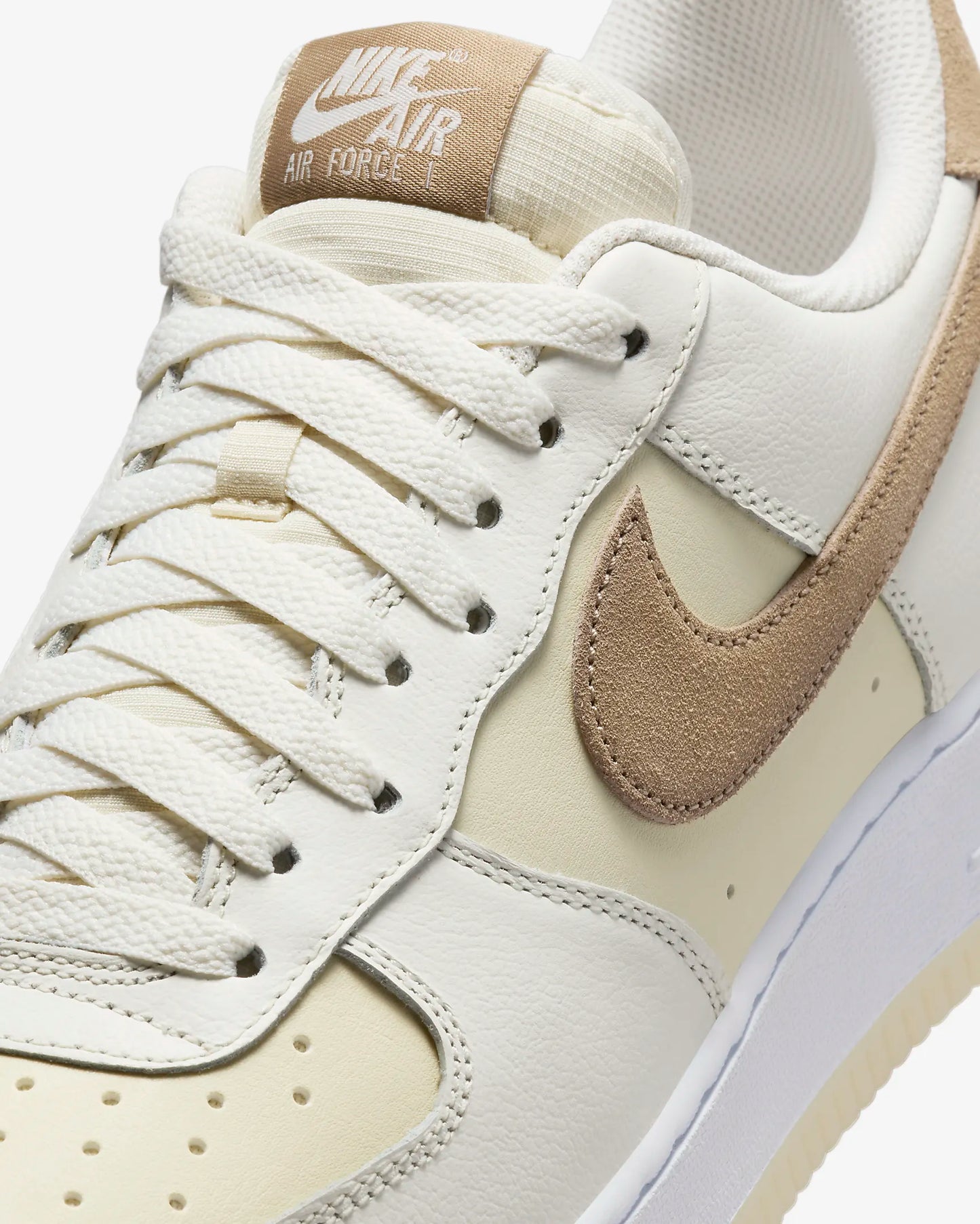 Air Force 1 '07 LV8 (Sail/Coconut Milk/White/Khaki)
