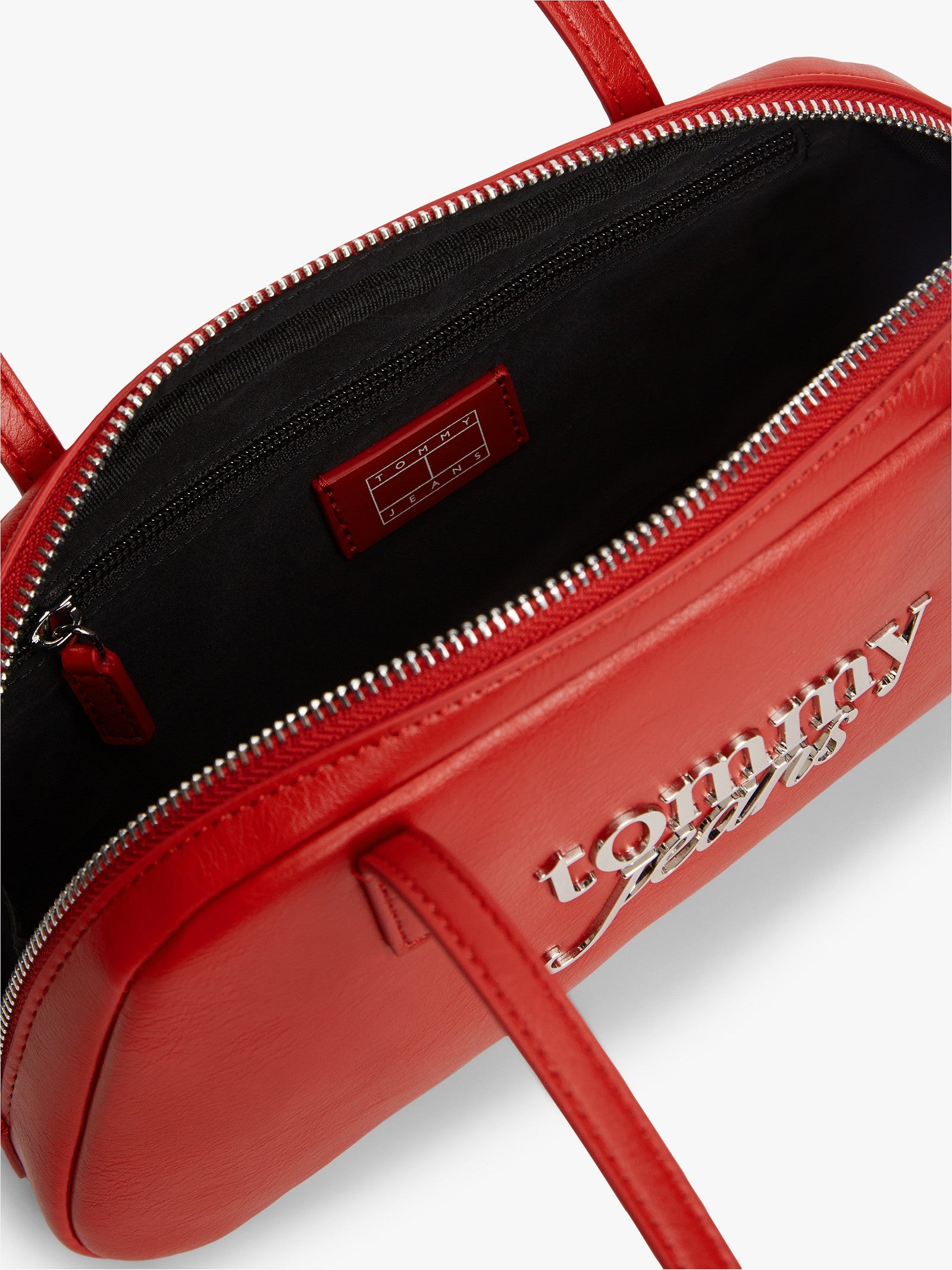 Tommy Jeans East-West Shoulder Bag