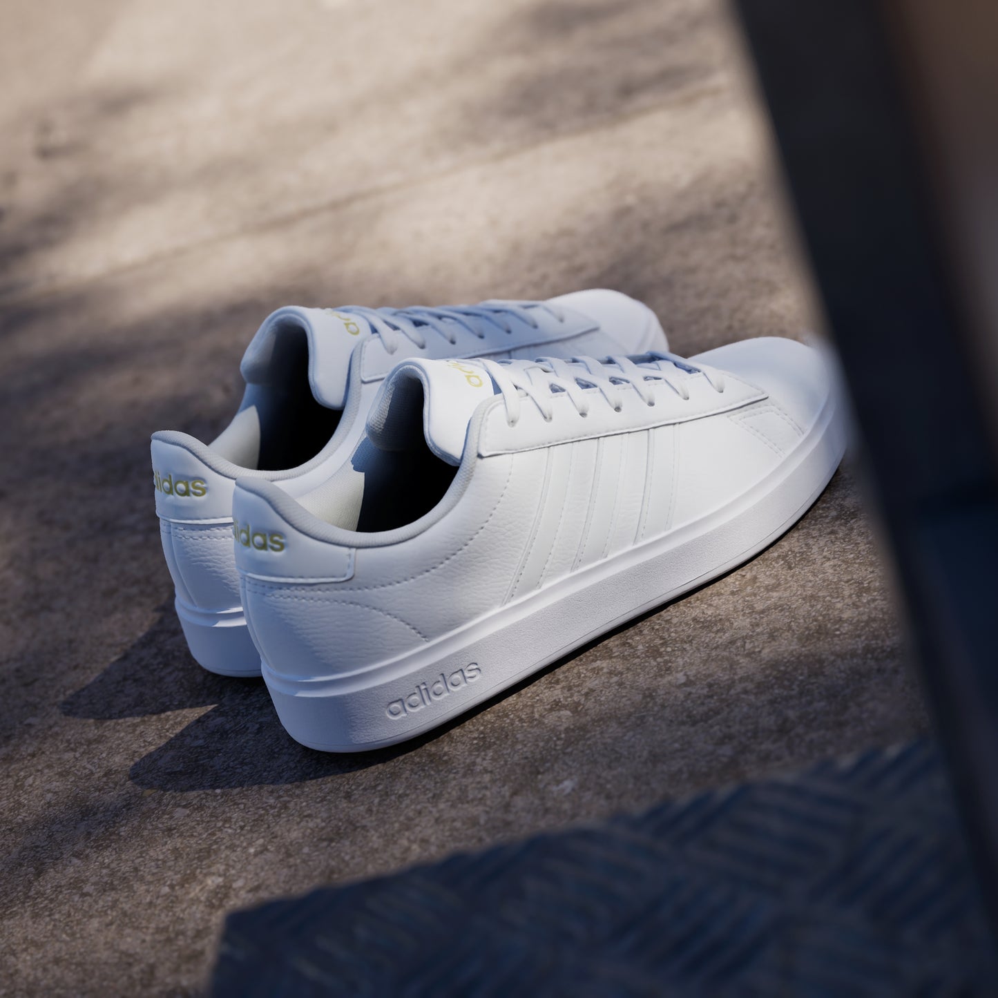 Grand Court 2.0 Shoes (White / Gold)