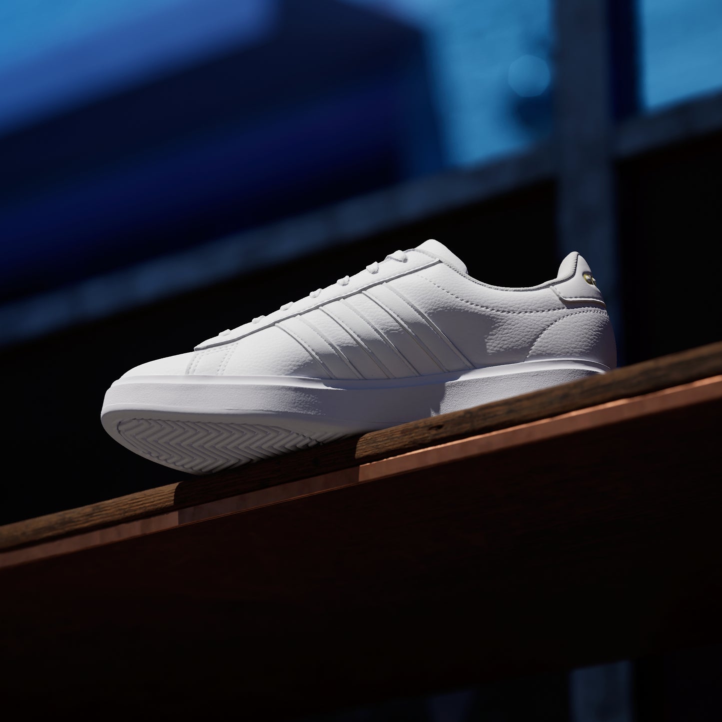 Grand Court 2.0 Shoes (White / Gold)