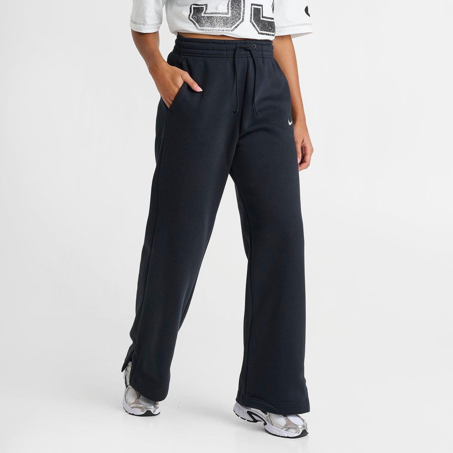 Phoenix Fleece Wide-Leg Sweatpants (Black)