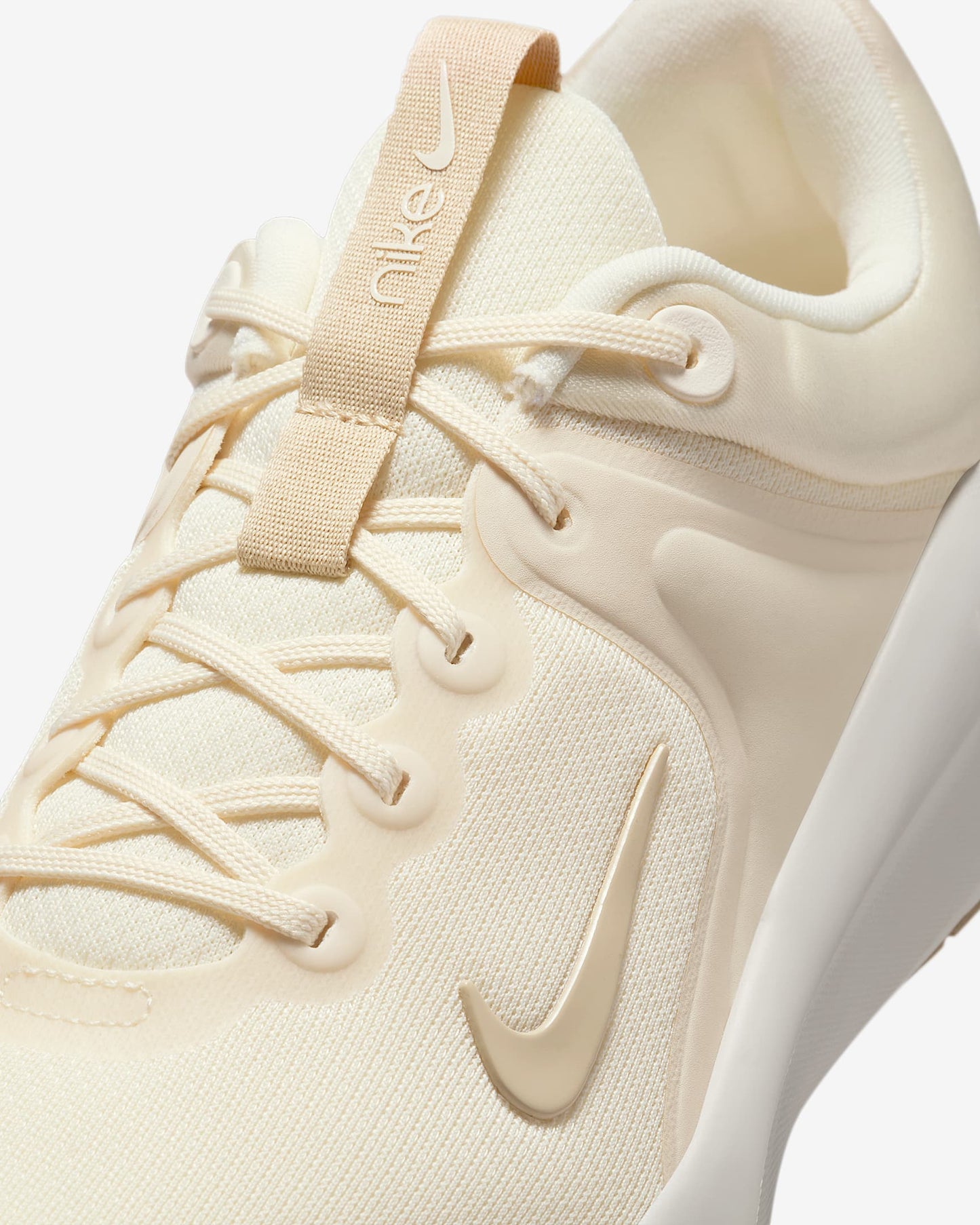 In-Season TR 14 Shoes (Coconut Milk / Gold)