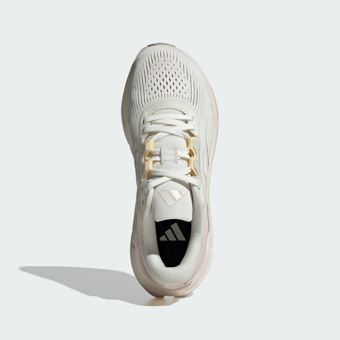 Questar 3 Running Shoes (Off White / Chalk White / Putty Mauve)