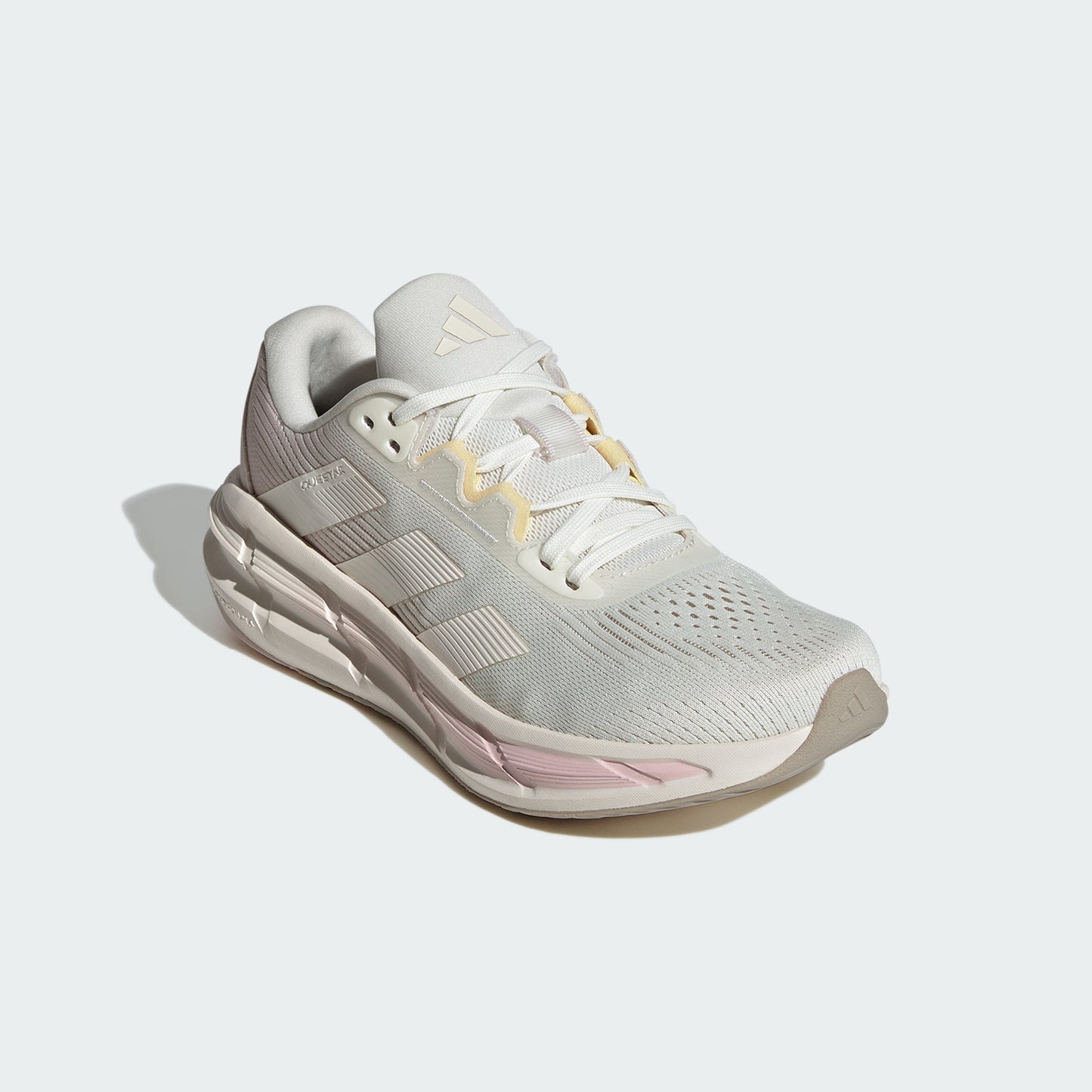 Questar 3 Running Shoes (Off White / Chalk White / Putty Mauve)