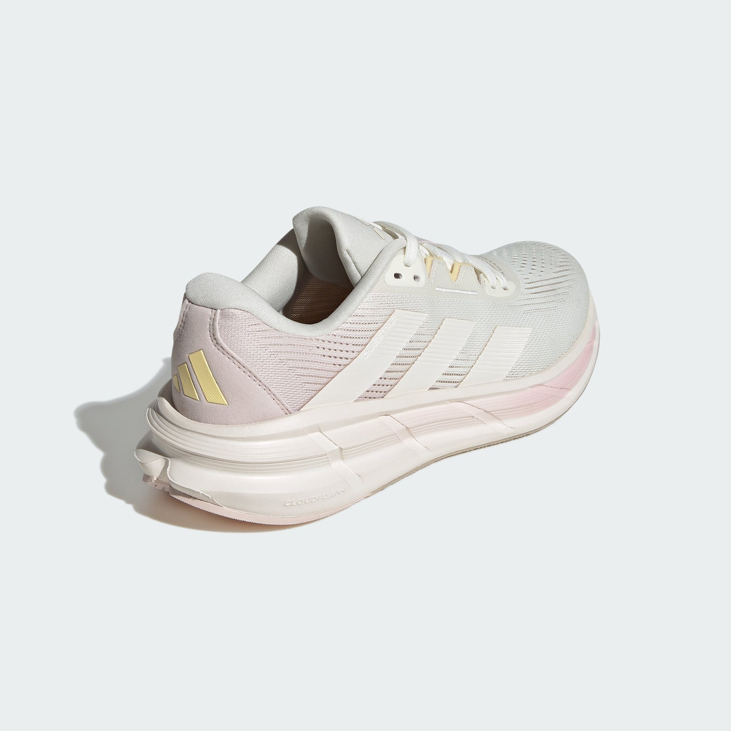 Questar 3 Running Shoes (Off White / Chalk White / Putty Mauve)