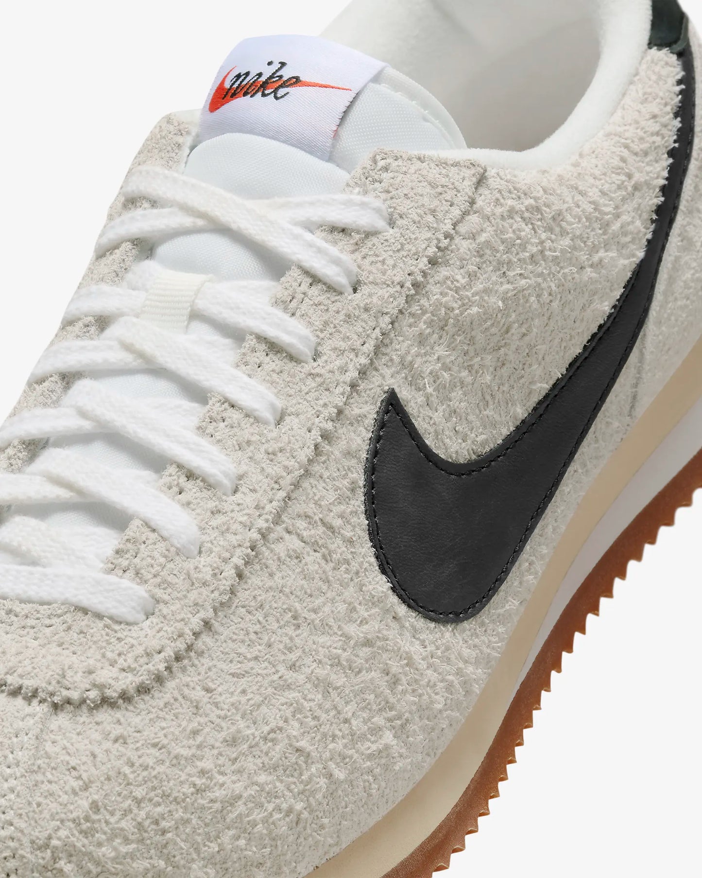 Cortez Vintage Suede (Summit White / Muslin / Gum Medium Brown / Black)