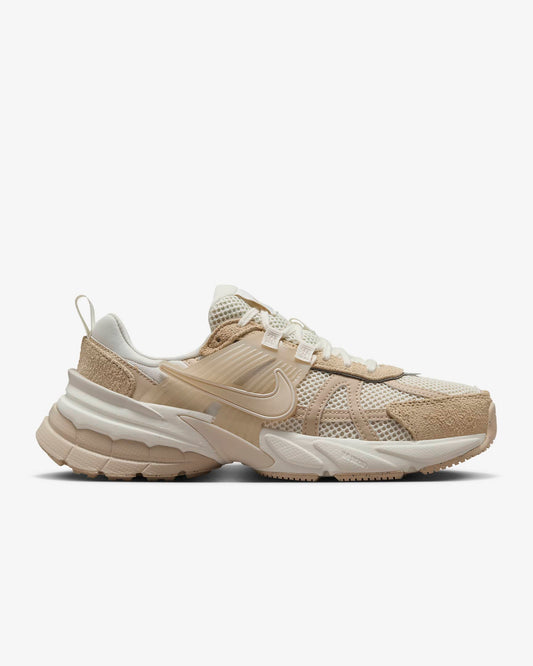 V2K Run Shoes (Sail / Sanddrift)