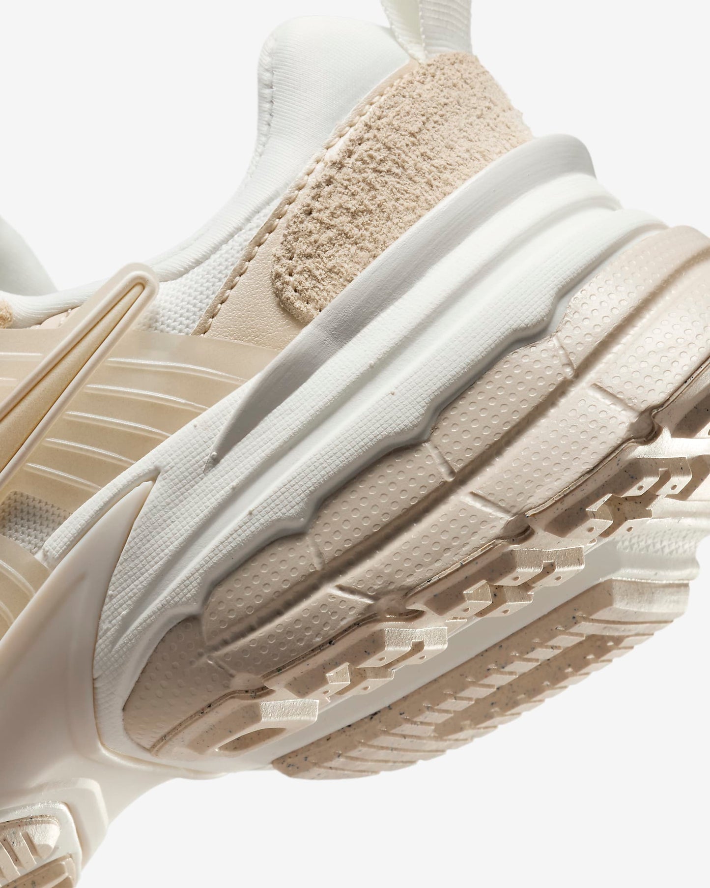 V2K Run Shoes (Sail / Sanddrift)